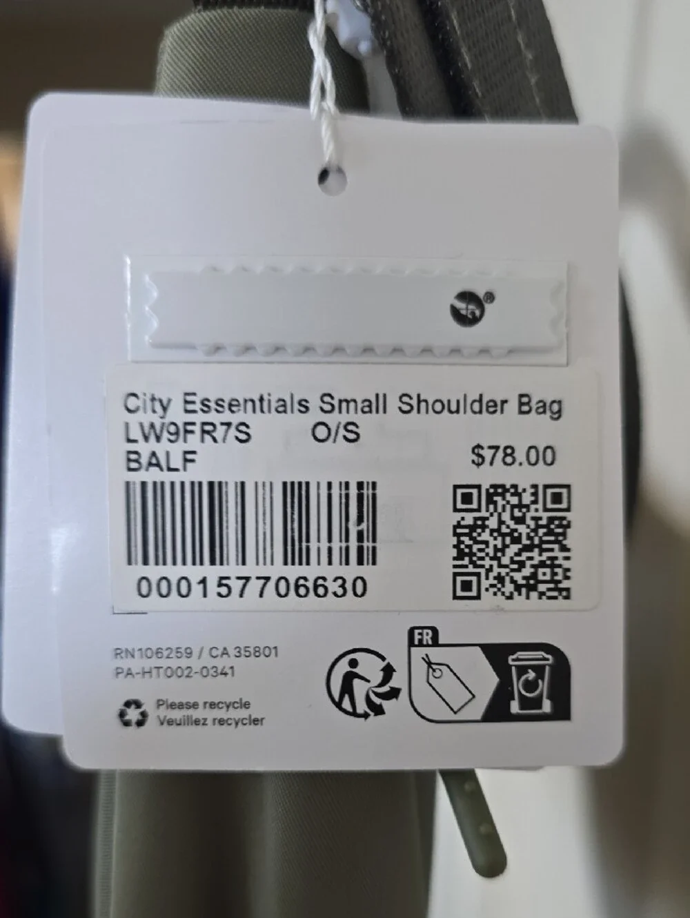 Lululemon, City essential, small shoulder bag. 3l